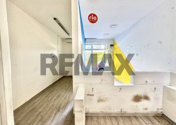 Stanza vuota - Commercial Premises Adda
3, Marano di Napoli - photo 11