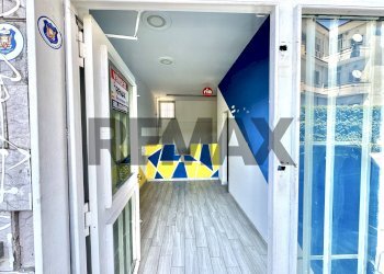 Hall / corridoio - Commercial Premises Adda
3, Marano di Napoli - photo 13
