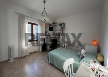 Camera / camera da letto - Villa Ugo bassi
6, Aprilia - foto 23