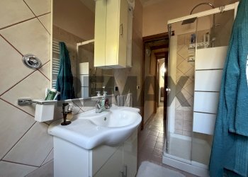 Bagno - Villa Ugo bassi
6, Aprilia - foto 32