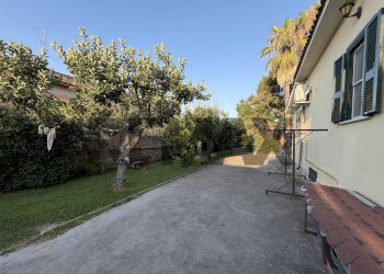 Edificio all\'aperto - Villa Ugo bassi
6, Aprilia - foto 38
