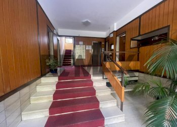 Ricezione / Lobby - Three-room apartment Via Gaetano Salvemini
 
-, Milano - photo 4
