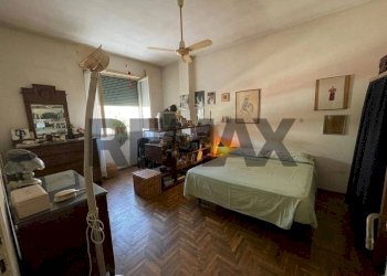 Camera / camera da letto - Three-room apartment Via Gaetano Salvemini
 
-, Milano - photo 8