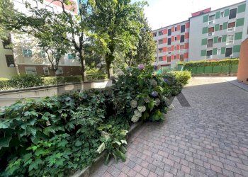 Edificio all\'aperto - Three-room apartment Via Gaetano Salvemini
 
-, Milano - photo 15
