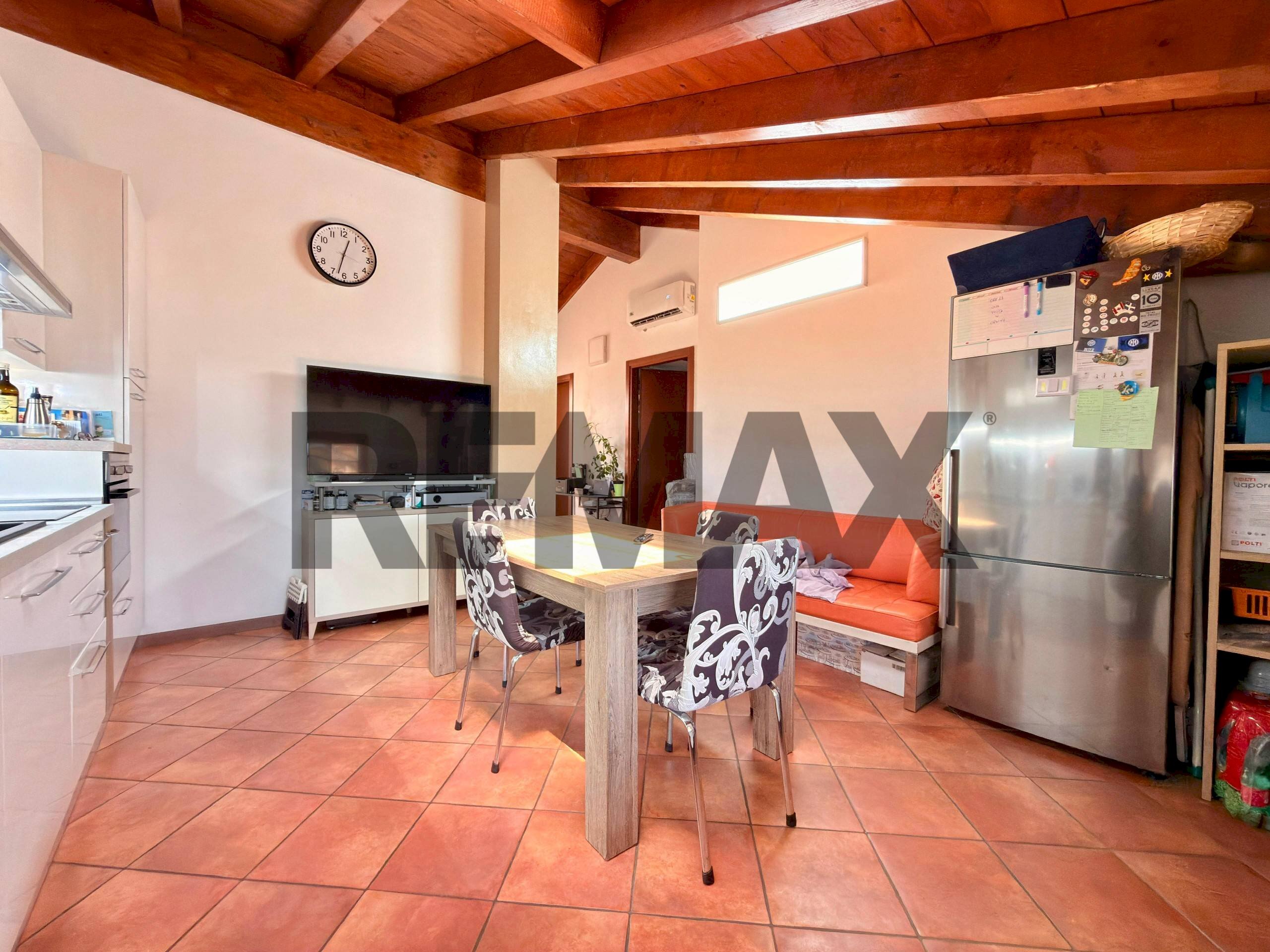 Sala da pranzo - Two-room apartment via Broletto
16, Bellinzago Lombardo - photo 2