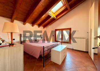 Camera / camera da letto - Two-room apartment via Broletto
 
16, Bellinzago Lombardo - photo 9