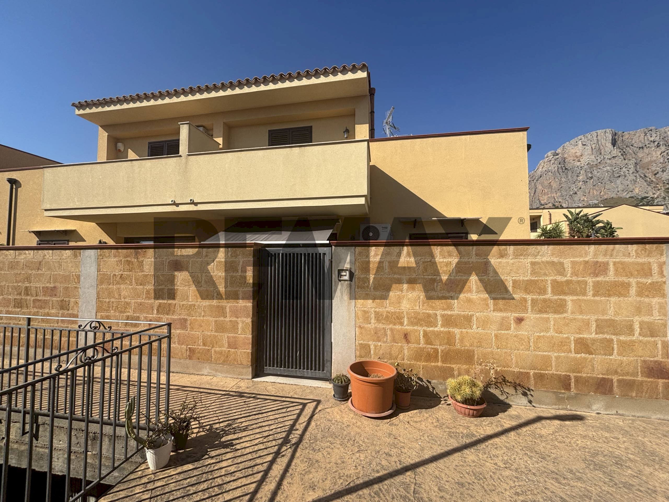 Casa all\'aperto - Villa a Schiera Via Delle Case
 
6, Cinisi - foto 1