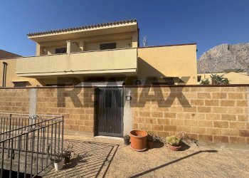 Casa all\'aperto - Villa a Schiera Via Delle Case
 
6, Cinisi - foto 1