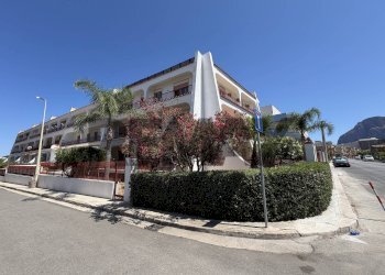 Edificio all\'aperto - Apartment Viale Carlo Alberto dalla Chiesa
 
12, Terrasini - photo 29