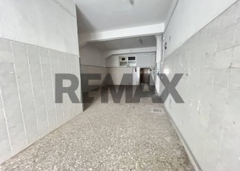 Hall / corridoio - Locale Commerciale via Virgilio
155, Triggiano - foto 9