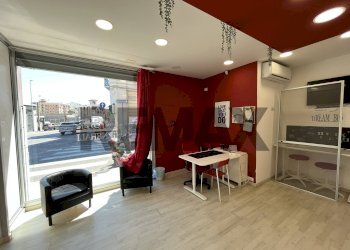 Sala da pranzo - Locale Commerciale Via Giuseppe Capruzzi
 
54, Bari - foto 10