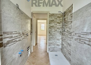 Bagno - Monolocale Via dosso Baroardo
 
31, Castelverde - foto 6