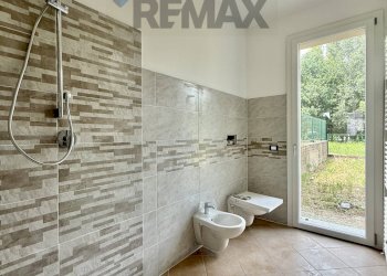 Bagno - Monolocale Via dosso Baroardo
 
31, Castelverde - foto 7