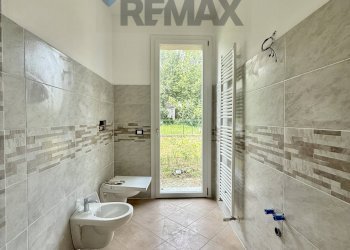 Bagno - Monolocale Via dosso Baroardo
 
31, Castelverde - foto 8