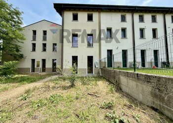 Edificio all\'aperto - Monolocale Via dosso Baroardo
 
31, Castelverde - foto 15