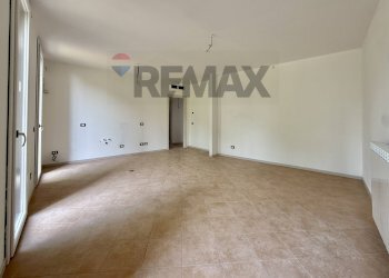 Stanza vuota - Trilocale Via dosso Baroardo
 
31, Castelverde - foto 3