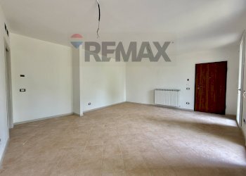 Stanza vuota - Trilocale Via dosso Baroardo
 
31, Castelverde - foto 4