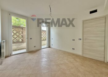 Stanza vuota - Trilocale Via dosso Baroardo
 
31, Castelverde - foto 10