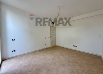 Stanza vuota - Trilocale Via dosso Baroardo
 
31, Castelverde - foto 12