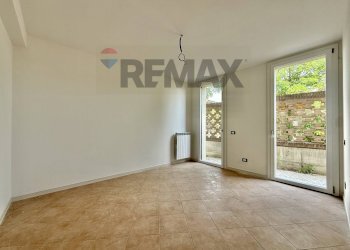 Stanza vuota - Trilocale Via dosso Baroardo
 
31, Castelverde - foto 13