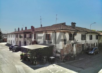 Edificio all\'aperto - Semi-detached house Piazza Libertà
 
5, Paderno Ponchielli - photo 2