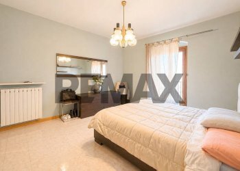 Camera / camera da letto - Semi-detached house Piazza Libertà
 
5, Paderno Ponchielli - photo 7