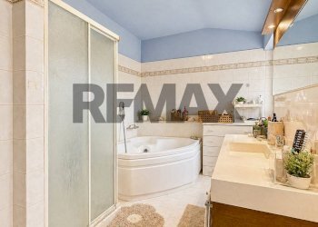 Bagno - Semi-detached house Piazza Libertà
 
5, Paderno Ponchielli - photo 10