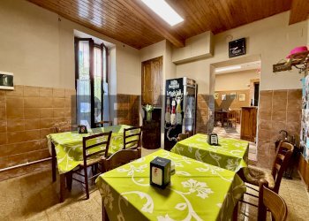 Sala da pranzo - Semi-detached house Piazza Libertà
 
5, Paderno Ponchielli - photo 26