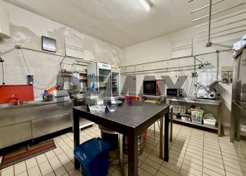 Cucina - Semi-detached house Piazza Libertà
 
5, Paderno Ponchielli - photo 30