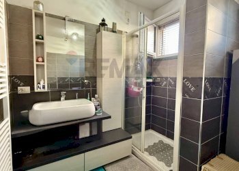 Bagno - Bilocale Via Panfilo Nuvolone
 
45, Cremona - foto 12