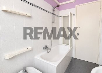 Bagno - Three-room apartment Via Valtoce
 
20, Cremona - photo 10