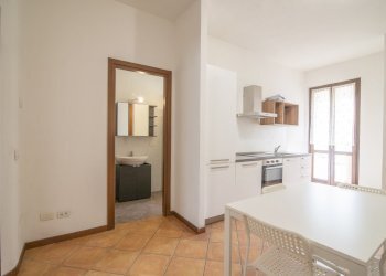 open - Three-room apartment Via Alberoni
111, Piacenza - photo 4