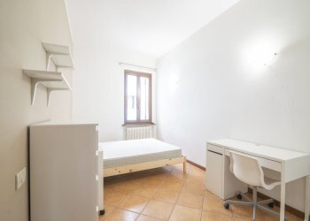 camera - Three-room apartment Via Alberoni
111, Piacenza - photo 10