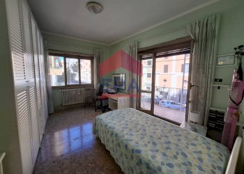 camera da letto - Quadrilocale via VETURIA
32, Roma - foto 20