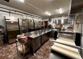 Cucina - Cafeteria - Cold Bar Via Pasquale Rossi
 
142, Cosenza - photo 15