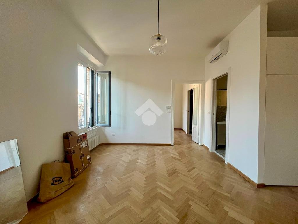 Three-room apartment Via Giulio Uberti, Milano (neighborhood Indipendenza) - photo 1