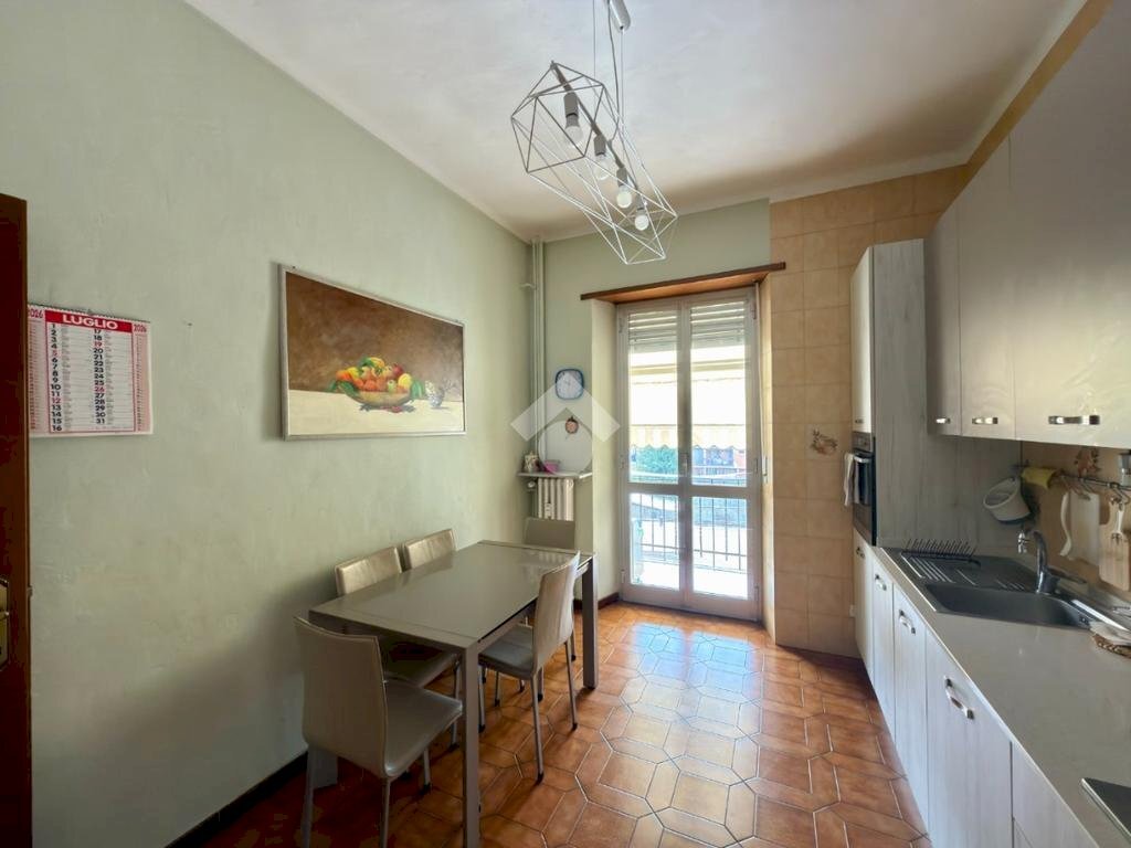Three-room apartment Via Francesco Baracca, Torino (neighborhood Borgo Vittoria) - photo 3