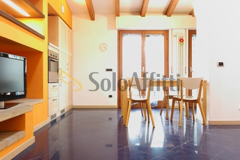 Soggiorno con cucina a vista - Three-room apartment via Filippo Turati  33, Limbiate - photo 1