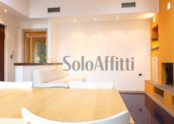 Soggiorno con cucina a vista - Three-room apartment via Filippo Turati 33, Limbiate - photo 7