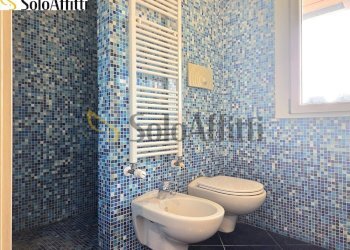 bagno con cabina doccia - Three-room apartment via Filippo Turati 33, Limbiate - photo 10