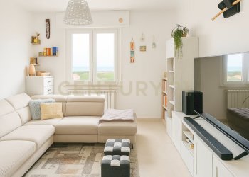salotto - Four-room apartment Viale Regina Margherita snc, Piombino - photo 1