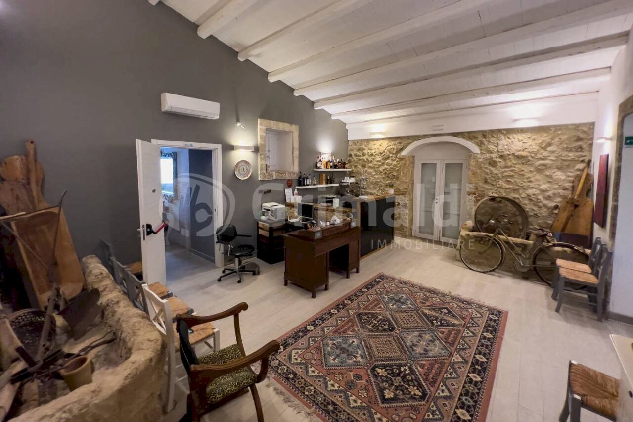 02.jpg - Ristorante SP19 0, Noto - foto 3
