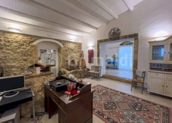 01.jpg - Ristorante SP19 0, Noto - foto 2