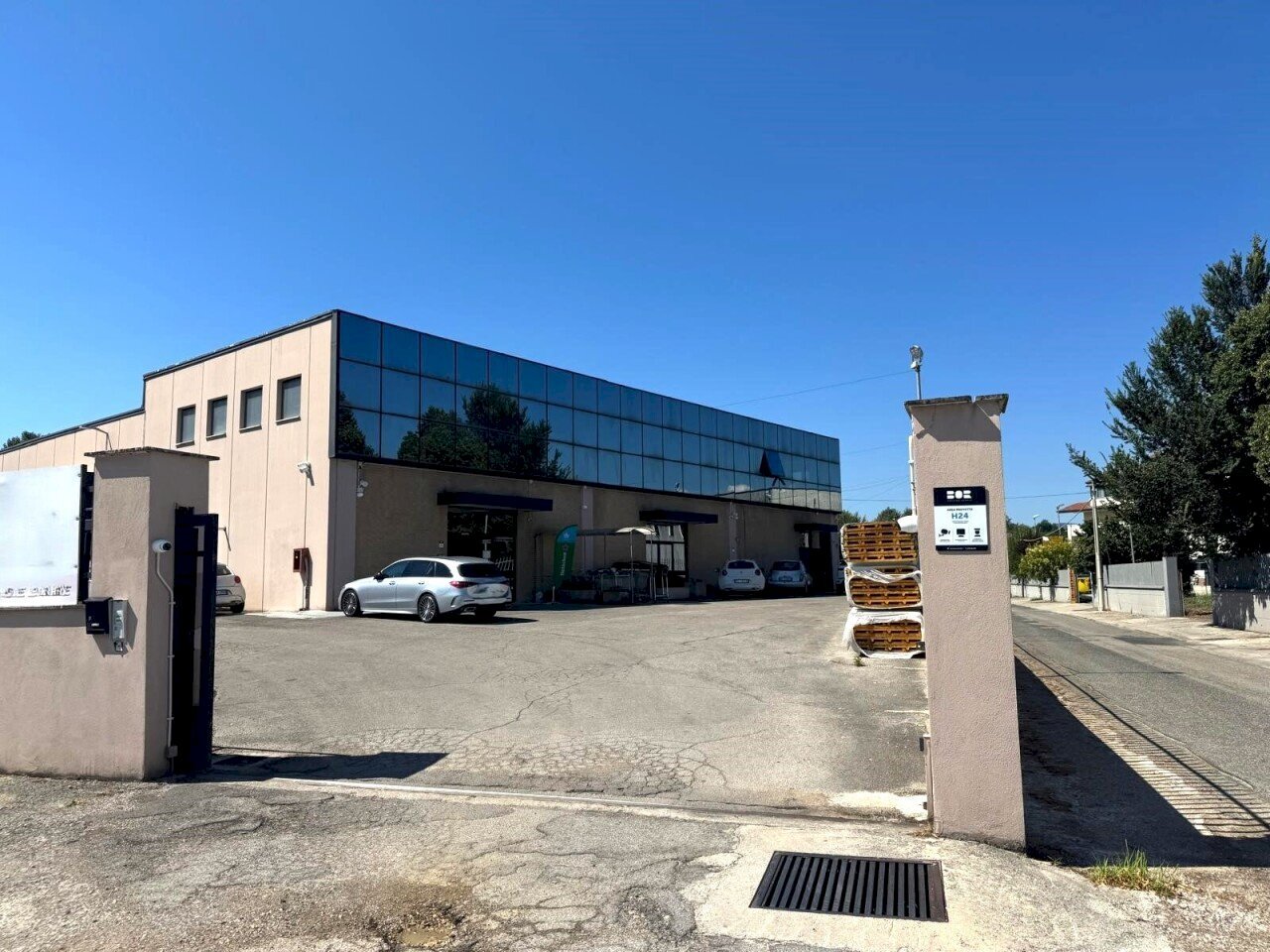 iii - Commercial Premises Via Coste, Ripi - photo 2