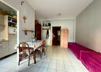 Two-room apartment Via Capelli, Torino (neighborhood Parella) - photo 8