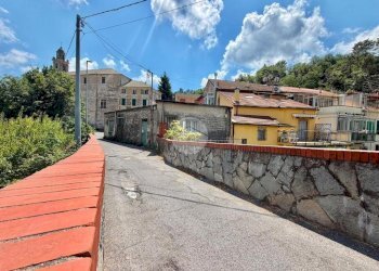 Four-room apartment Via Santuario, Savona (neighborhood Santuario) - photo 1