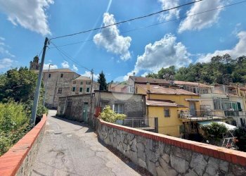 Four-room apartment Via Santuario, Savona (neighborhood Santuario) - photo 18