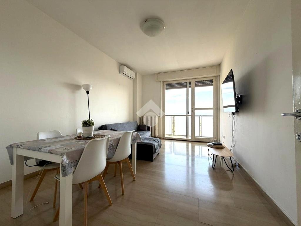 Four-room apartment piazza della Repubblica, Sant'Ilario d'Enza - photo 3