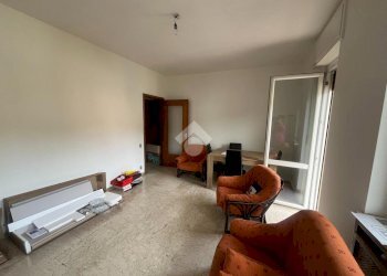 Four-room apartment Via Torino, Ivrea - photo 3