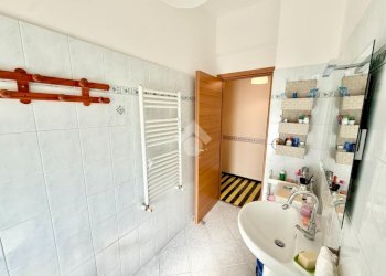 Three-room apartment Via S. Pietro, Albisola Superiore - photo 16